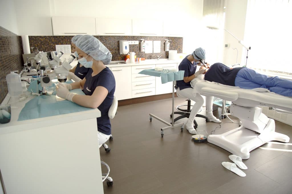 Choisir une clinique capillaire judicieusement - Hair Palace Budapest, Hongrie